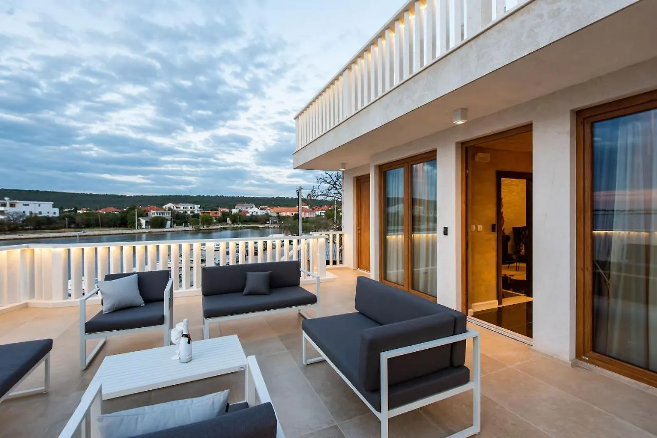 Suites Kod Guste Sukosan 0*,  Croatia